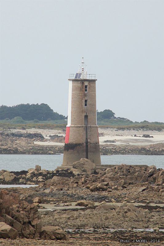 Le phare de "La Corne" dans l'estuaire du "Jaudy" (22) Big_0_20VAC_2009_0000_Calque_202